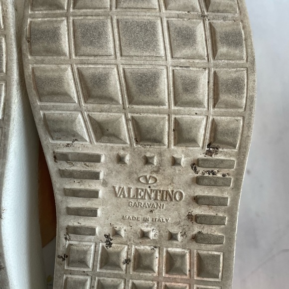 ❌SOLD❌VALENTINO White Rose Gold Leather Rockstud Low Top Sneakers - Picture 10 of 12